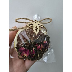 8 x Tea-infused orange slices to hang on the Christmas tree